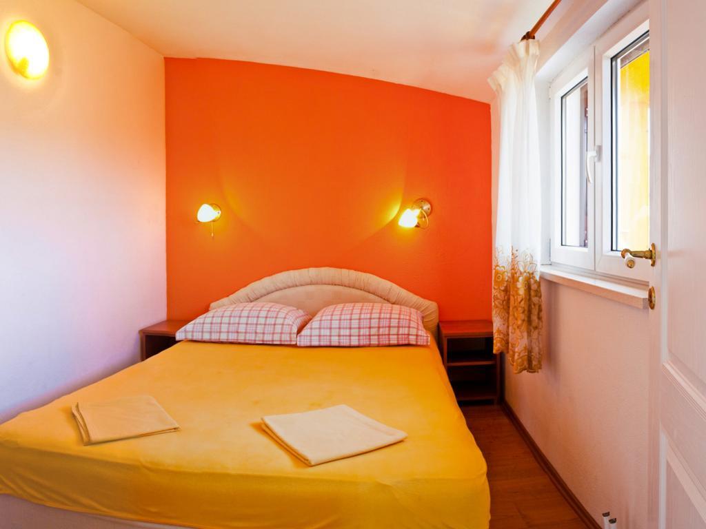 Apartments Villa Annika Slatine Room photo