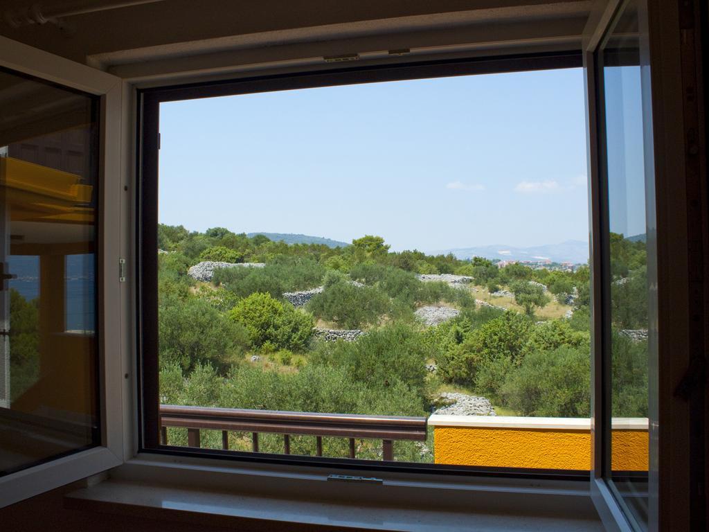 Apartments Villa Annika Slatine Room photo